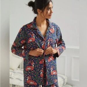 Printfresh long sleeved 100% cotton pajama Size M top featuring geese like new!